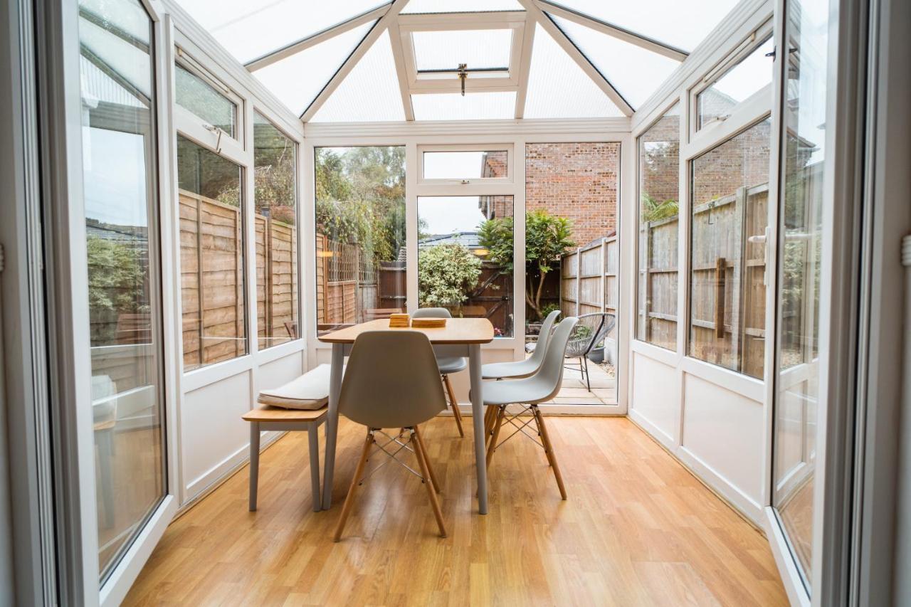 Beautiful Town House With Private Garden And Patio Villa Canford Magna Luaran gambar
