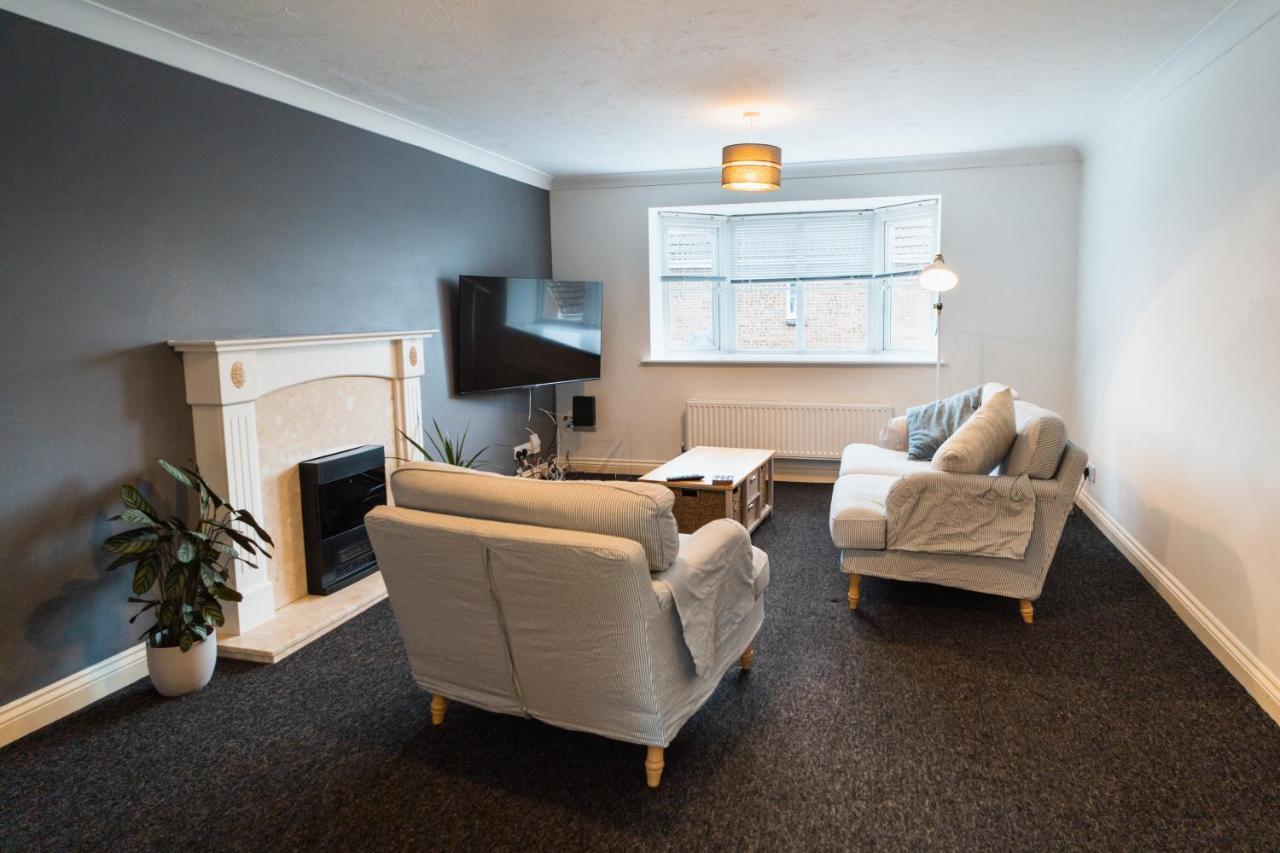 Beautiful Town House With Private Garden And Patio Villa Canford Magna Luaran gambar