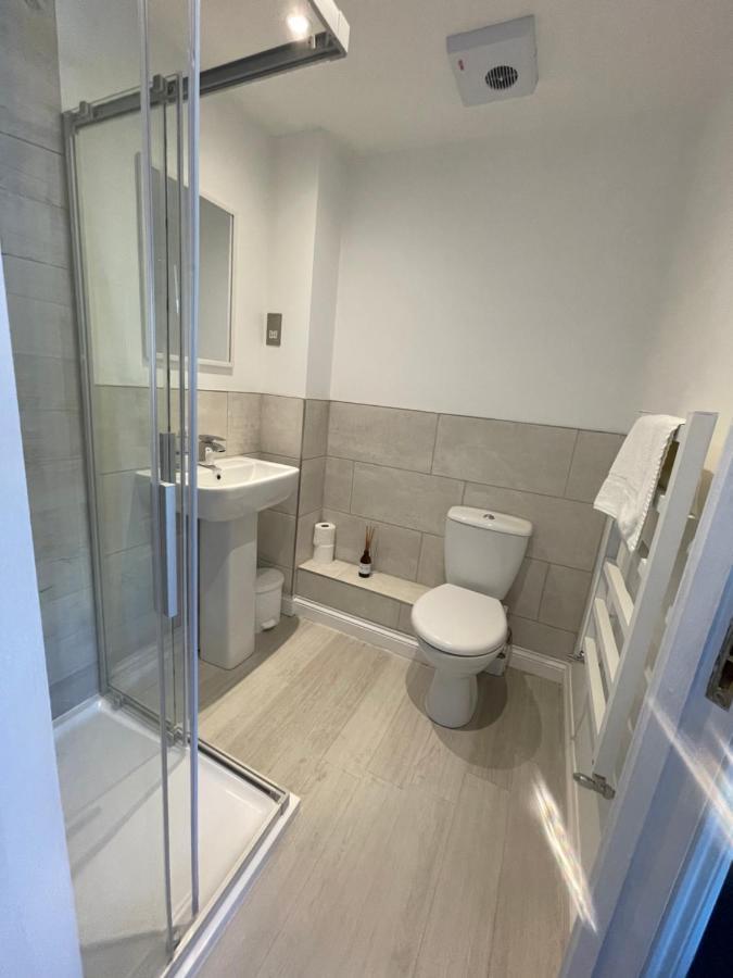 Beautiful Town House With Private Garden And Patio Villa Canford Magna Luaran gambar